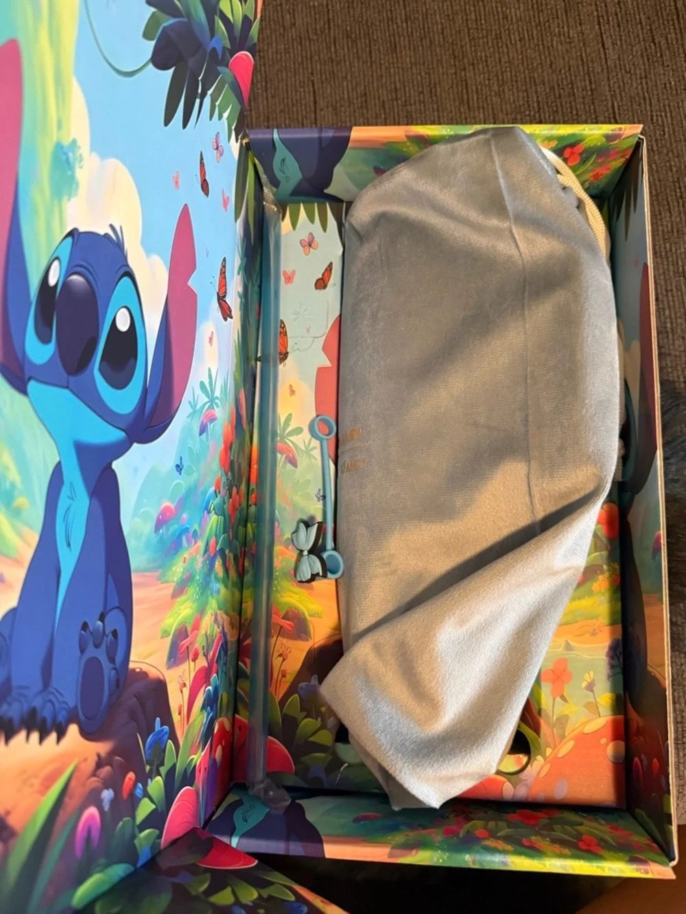 Stanley Quencher Tumbler with Blue & Teal Lilo & Stitch Art - Picture 6 of 7